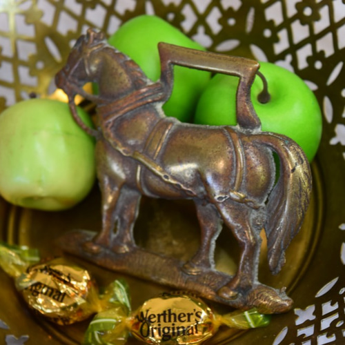 イギリスのアンティーク ホースブラス44 馬飾り その他素材 RUI