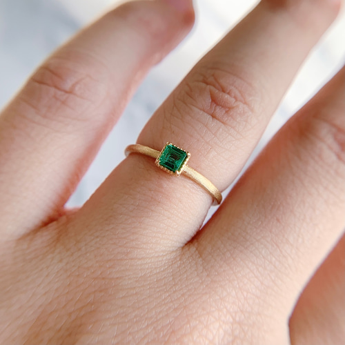 天然エメラルド 3mm×3mm K18YGスクエアリング 18金 誕生石 メイ