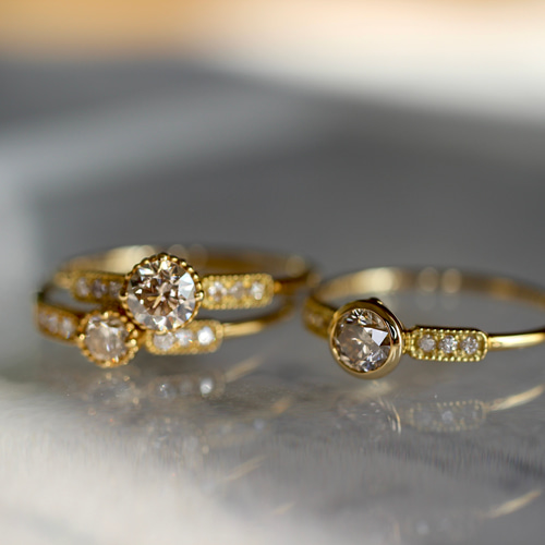 天然シャンパンブラウンダイヤモンド 0.3ct/0.04ct フクリン留め
