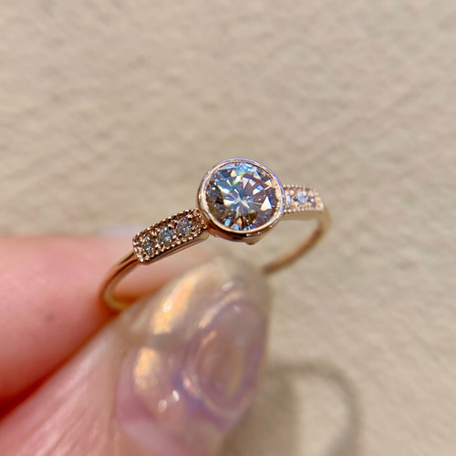 天然シャンパンブラウンダイヤモンド 0.3ct/0.04ct フクリン留め