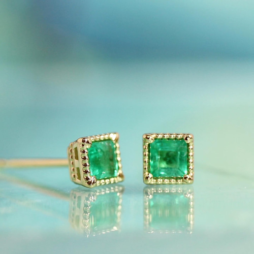 天然エメラルド3mm×3mmスクエアカット スタッドピアス K18YG K18PG  