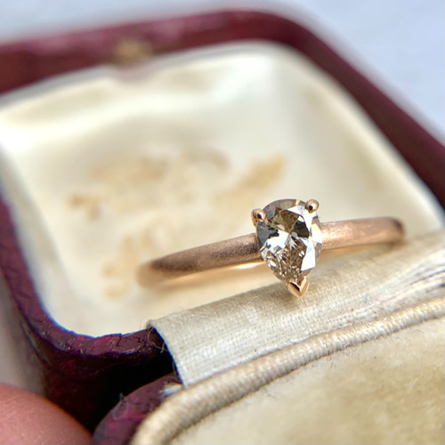 シャンパンブラウンダイヤモンド 0.257ct ペアシェイプカット 爪留×甲