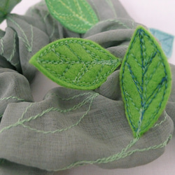 Scrunchy : Leaves (green) 第2張的照片