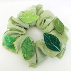 Scrunchy : Leaves (olive) 第1張的照片