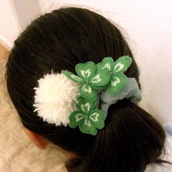 Scrunchy : Clover (blue) 第3張的照片