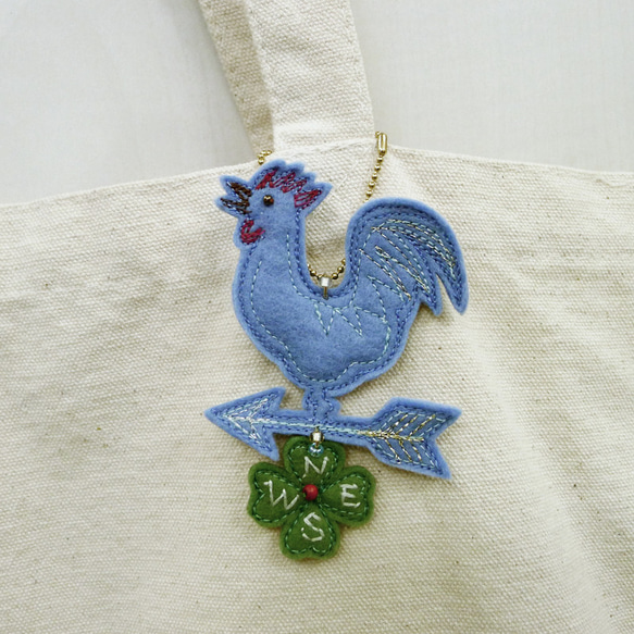 Lucky Charm with Clover : Weathercock (blue) 第2張的照片