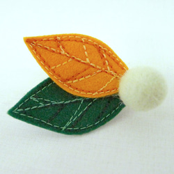 Pin Badge : Leaves Orange 第1張的照片