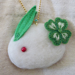 Lucky Charm with Clover : Rabbit  - twelve zodiac series - 第1張的照片