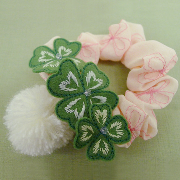 Scrunchy : Clover (pink) 第1張的照片