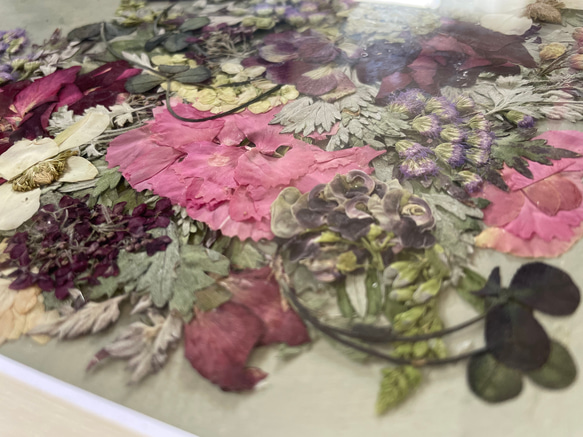 薔薇のリース・筒咲アナナスの花　 / 　Rose Wreath・Tubular Ananas 3枚目の画像