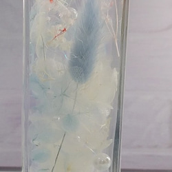 ハーバリウム シンデレラ ホワイト ブルー アクア 水色 あじさい パール ラメ プリザーブドフラワー ドライフラワー 4枚目の画像
