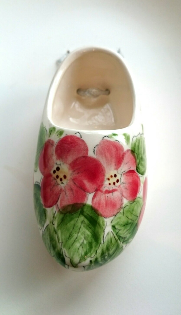 陶器の木靴？  リンゴ色の花 1枚目の画像