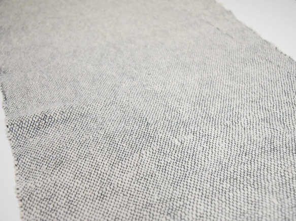 【手織り☆自然素材】ガラ紡のふわふわ毛糸マフラー「生成りホワイト」 9枚目の画像