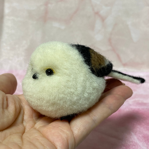 シマエナガくまちゃんa　（羊毛フェルト） 再販）羊毛フェルト シマエナガちゃん（高さ約5㎝） 羊毛
