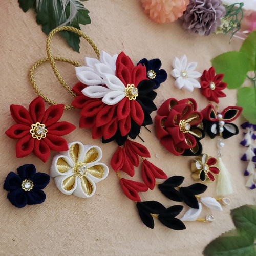 【みーたん】つまみ細工　髪飾り つまみ細工の髪飾り - 和布・和生地・ちりめん生地・和風布通販