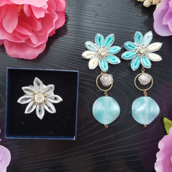 再販受付中　つまみ細工ピアスorイヤリング　指輪セット つまみ細工 ピアスorイヤリング 指輪 セット 水色 タッセル 白 金色