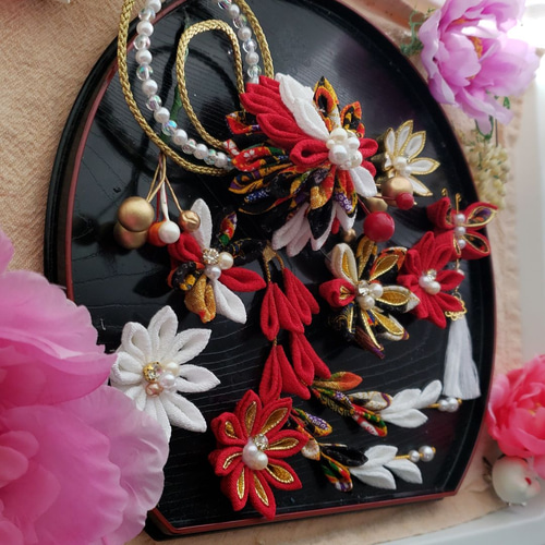 つまみ細工髪七五三成人式花魁卒業式結婚式赤黒柄白蝶々タッセル