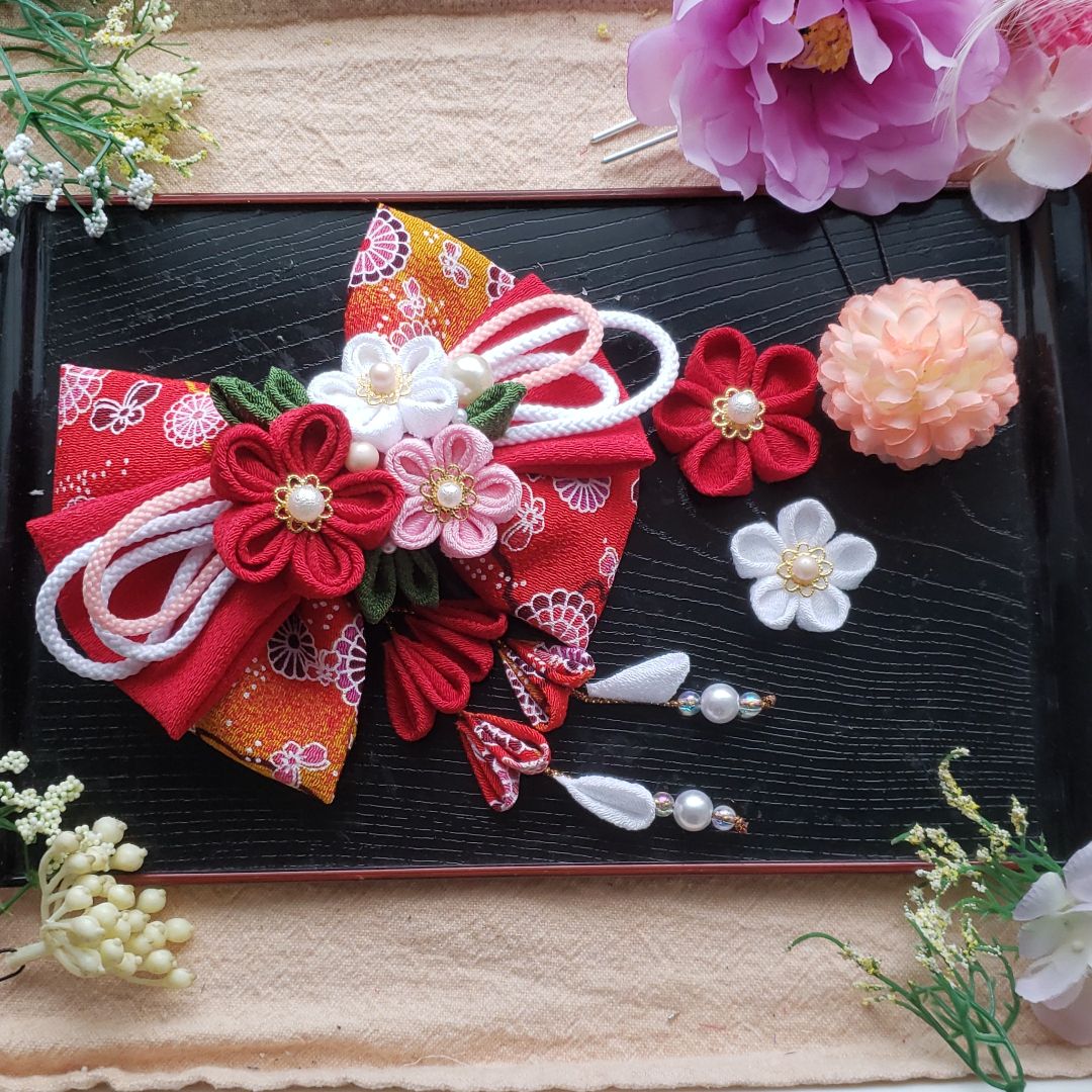 再販受付中　つまみ細工 髪飾り　七五三　成人式　卒業式　リボン つまみ細工リボン髪飾り 七五三 成人式 卒業式 紅白 ピンク 着物