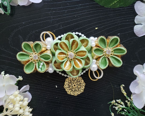 つまみ細工　帯留め　帯飾り　七五三　成人式　花魁　着物　振り袖　金　パール つまみ細工帯留め 七五三 成人式 金 振り袖 着物浴衣 花魁 パール