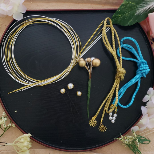 つまみ細工髪飾り 花飾り 紐ロープアレンジ水引 卒業式 成人式 七五三