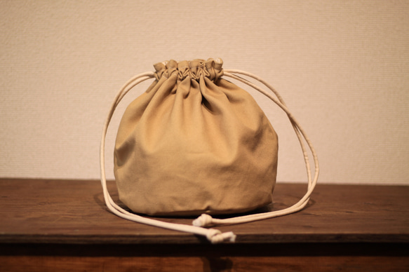 kinchaku bag【サンドベージュ】 3枚目の画像