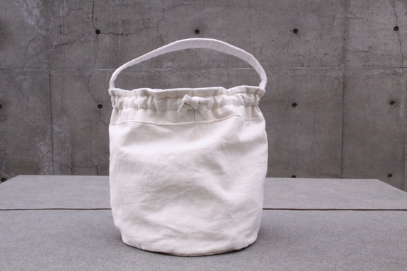 wrapping bucket bag【オフホワイト】 2枚目の画像