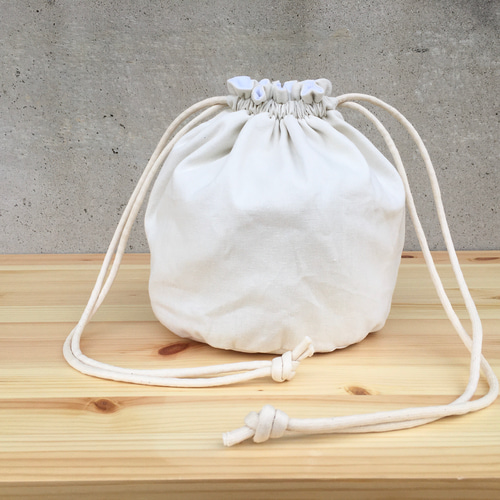 everyone nylon kinchaku pouch 巾着 ホワイト everyone nylon kinchaku pouch (WHITE) | everyone