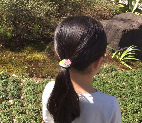 メジロさんと桜のヘアゴム 2枚目の画像