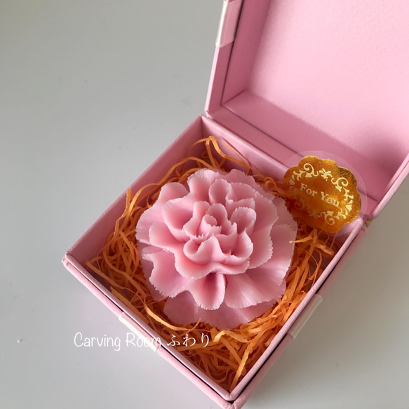 【ソープカービング】ピンクカーネーション　プチギフト　お得価格♬　石けんの良い香り　石鹼彫刻　香るプレゼント 3枚目の画像