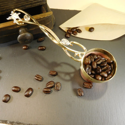 【値下げしました！！】セミ・ロングタイプ　手作り コーヒー 豆 メジャースプーン 『コーヒーの花』（銀・銅・真鍮製） 1枚目の画像