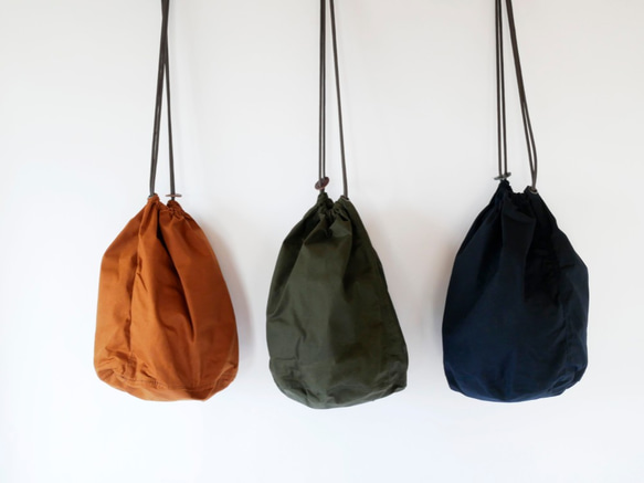 Draw string bag <L khaki(カーキ)>　巾着バッグ 2枚目の画像