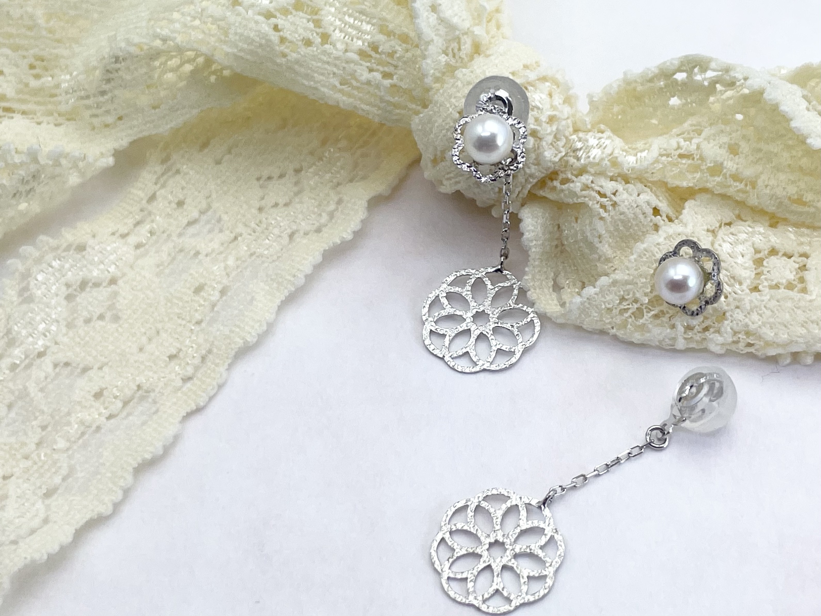 ～ベビーのロングバックキャッチ～  No.1407  K18WG  アコヤ真珠  ピアス 24,820円