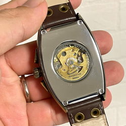 機械式トノー型 自動巻き スケルトン文字盤 オートマチック ブラウンレザー腕時計 2枚目の画像