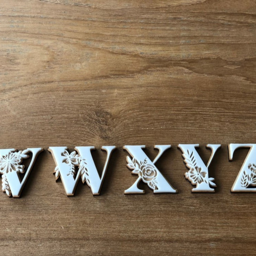 イニシャルフラワー〈3つセット〉ウエディング♡オブジェ   ハンドメイド 3個SET】フラワー アルファベット（大）/イニシャル/ ウエディング