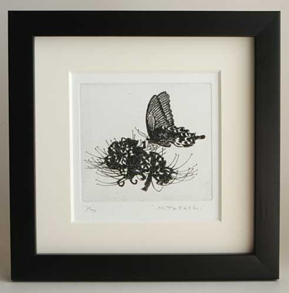 蝶と曼珠沙華/ 銅版画（額あり・ブラック） 版画 Atelie Gray 通販