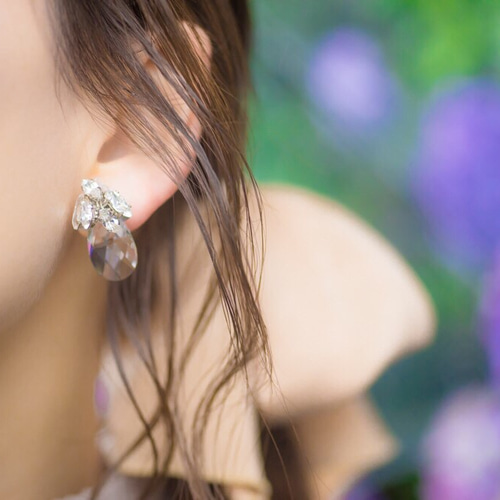 スワロフスキークリスタルイヤリング(ピアス) イヤリング  