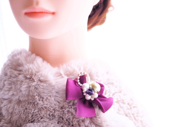 ～purple flower～　紫シルクリボンのコサージュ＊スカーフピン 1枚目の画像