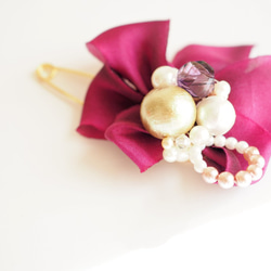 ～purple flower～　紫シルクリボンのコサージュ＊スカーフピン 5枚目の画像