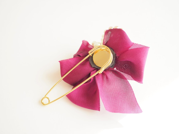 ～purple flower～　紫シルクリボンのコサージュ＊スカーフピン 6枚目の画像