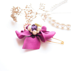 ～purple flower～　紫シルクリボンのコサージュ＊スカーフピン 8枚目の画像