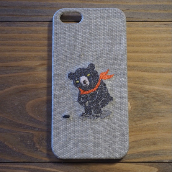 【sale】送料無料「クマのiPhoneケース」刺繍　iPhone 5/5s/SE (第1世代)・iPhone6/6s 1枚目の画像