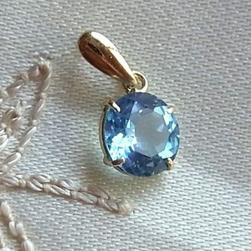 K18YGトパーズペンダントトップ ☆K18YGブルートパーズペンダント | 三越伊勢丹オンライン