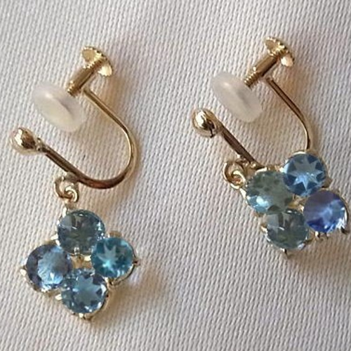 K18製＊スイスブルートパーズ4石付きイヤリング イヤリング  