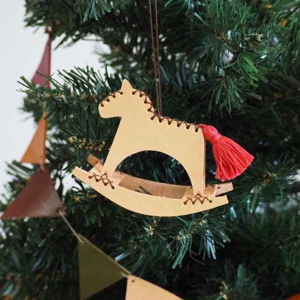 レザーオーナメント 木馬 ヌメ革 手縫い クリスマス 革雑貨　40111 5枚目の画像