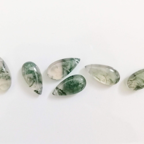 ナチュラルグリーンモスアゲート《平ドロップ》2粒 天然石 robin's