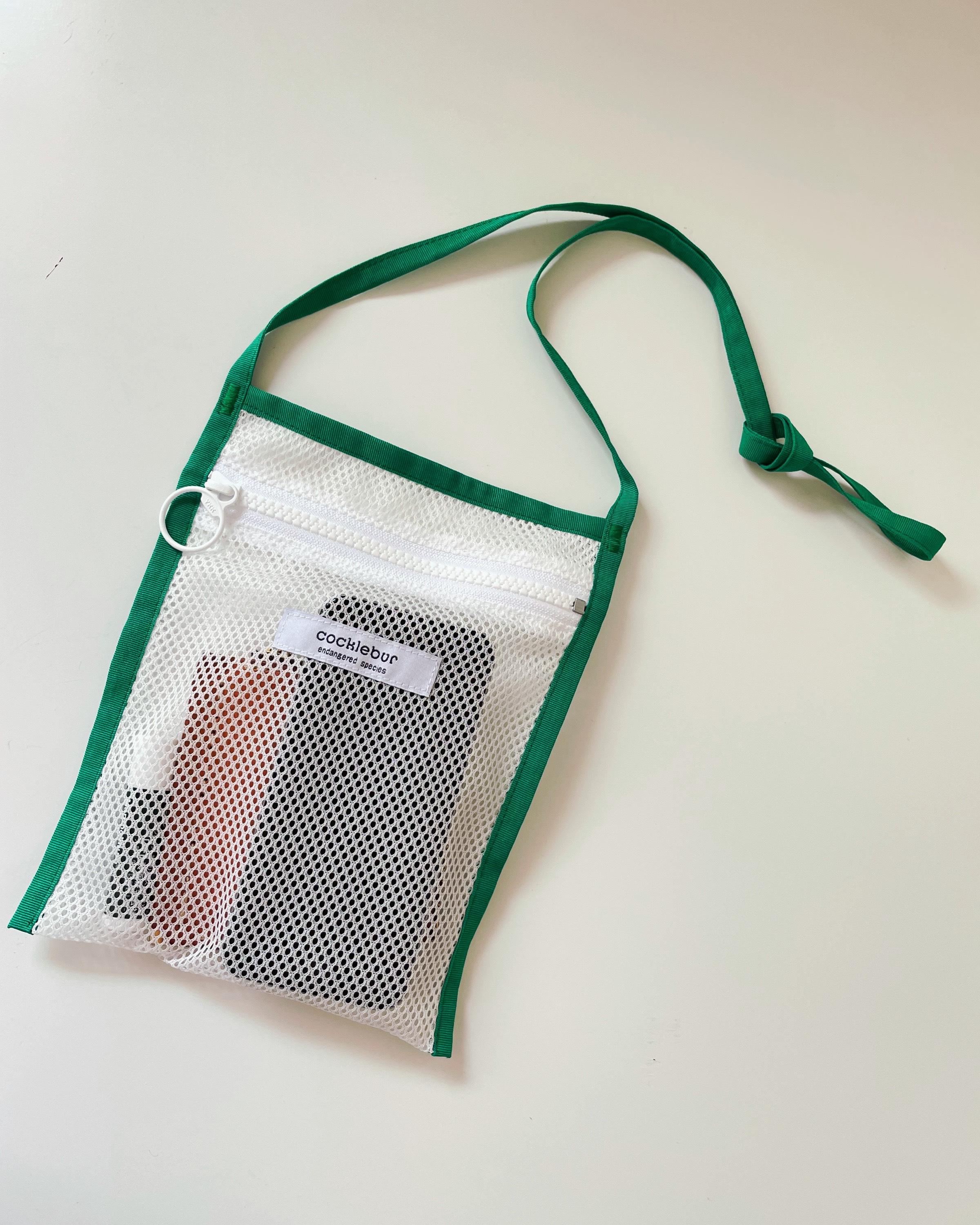 FRUITSZIPPER メッシュサコッシュバック fruitszipper 見易かっ