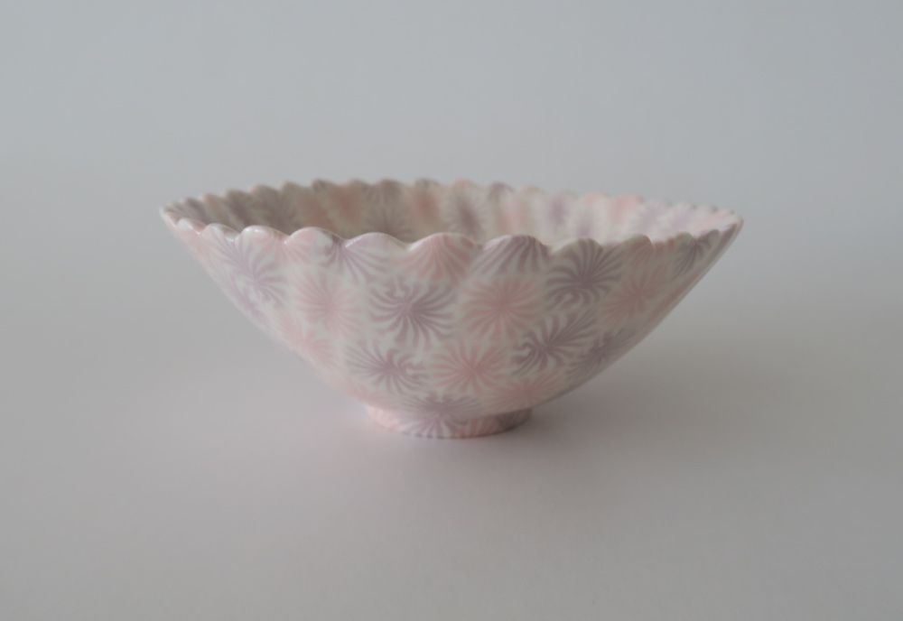 【花小鉢】　ご飯茶碗　練り込み　輪花鉢　１４cm（ピンク×パープル）