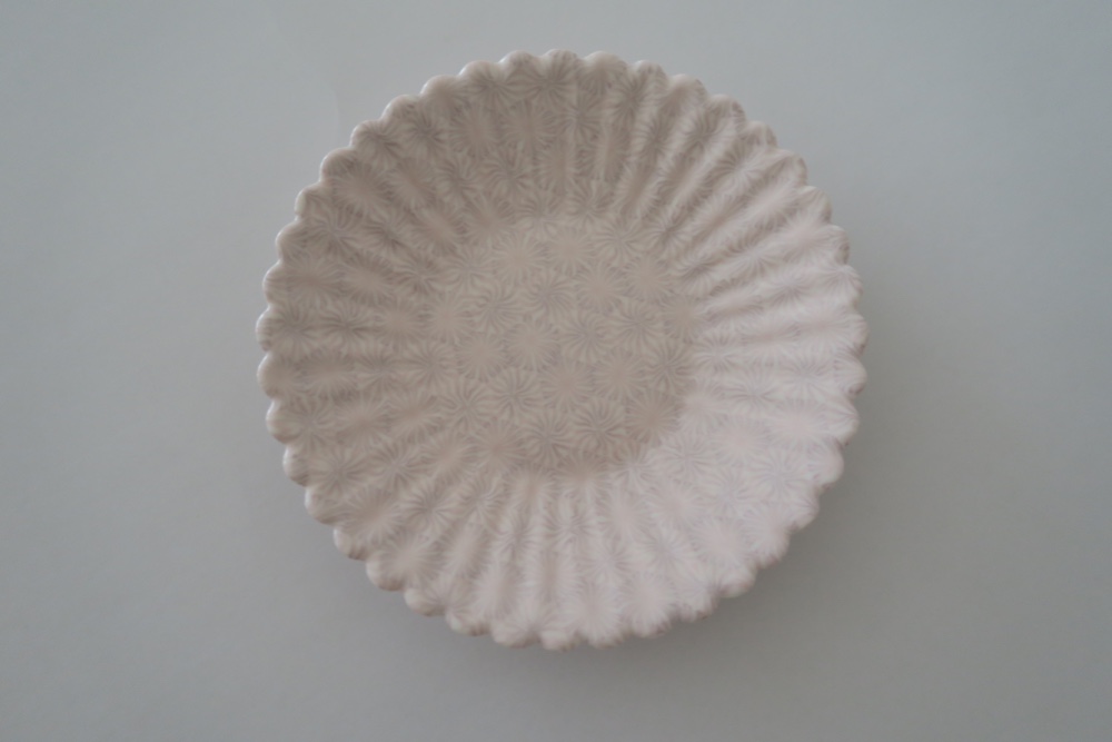 【花プレート】　中皿　練り込み　輪花皿　１９.５cm（ピンク×パープル）