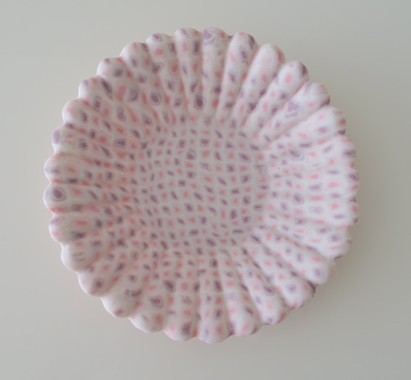 取り皿　練込輪花皿　１4.５cm（ピンク×パープル） 2枚目の画像