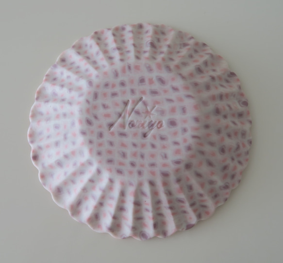 取り皿　練込輪花皿　１4.５cm（ピンク×パープル） 3枚目の画像